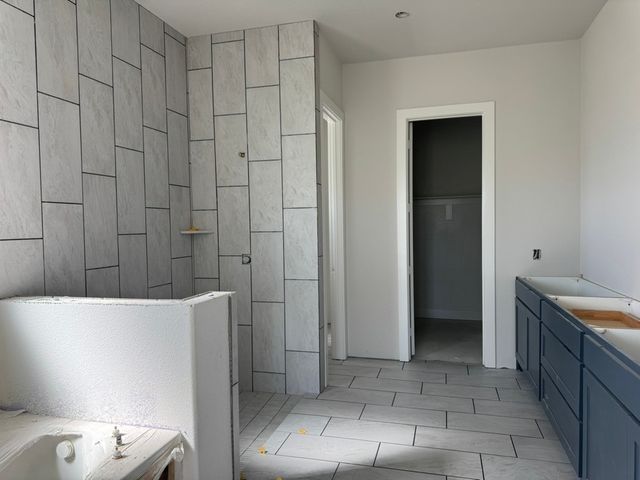 12213 Crystal Drive, Krum, TX 76249