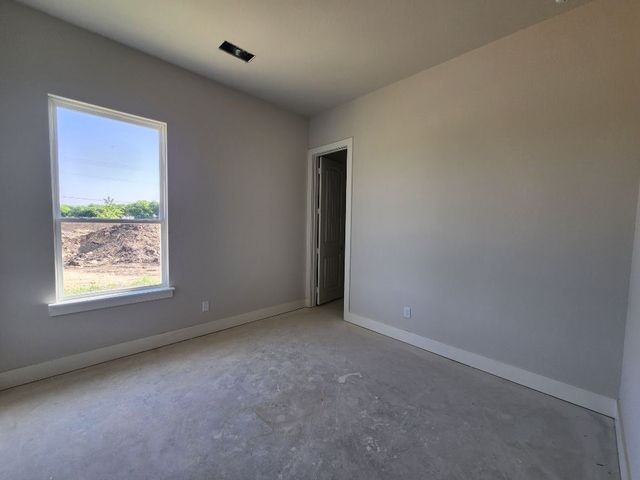 12213 Crystal Drive, Krum, TX 76249