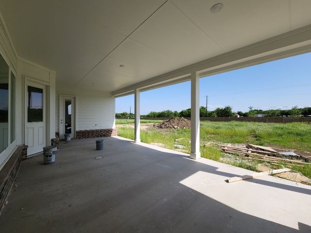 12213 Crystal Drive, Krum, TX 76249
