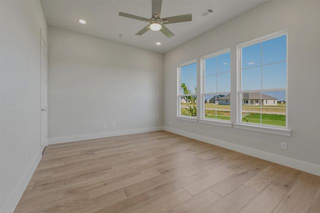 12213 Crystal Drive, Krum, TX 76249