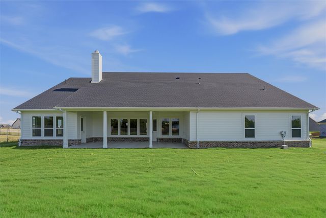 12213 Crystal Drive, Krum, TX 76249