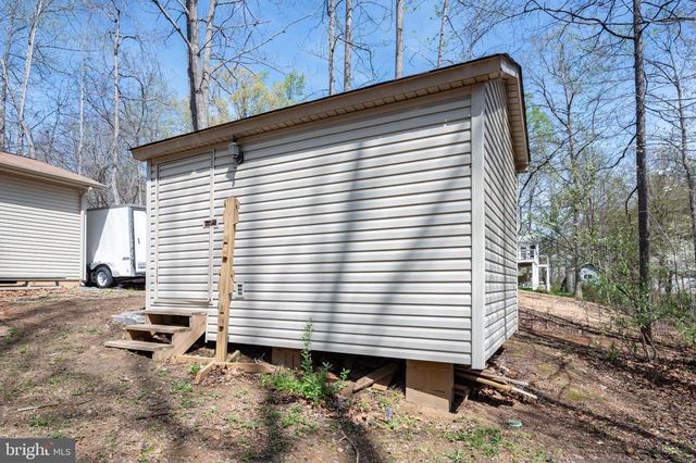 205 MONUMENT RD, Locust Grove, VA 22508