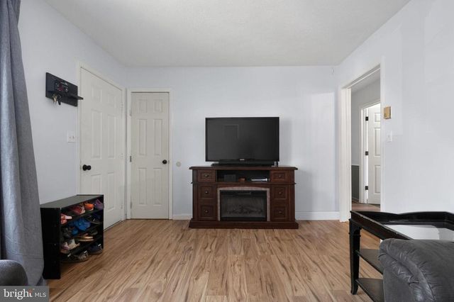 205 MONUMENT RD, Locust Grove, VA 22508