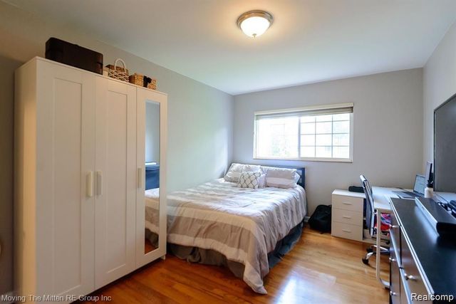 487 N Eton Street B5, Birmingham, MI 48009