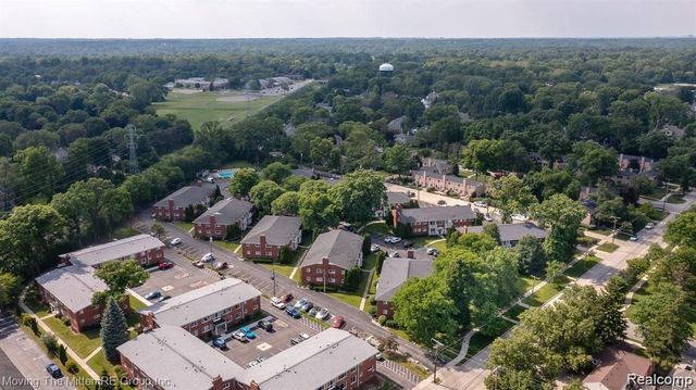 487 N Eton Street B5, Birmingham, MI 48009