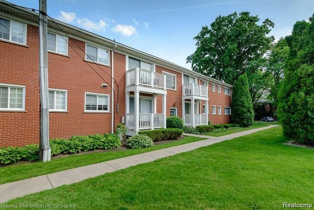 487 N Eton Street B5, Birmingham, MI 48009