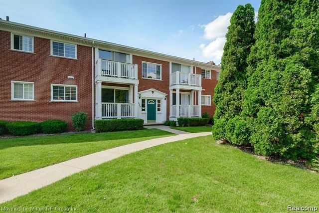 487 N Eton Street B5, Birmingham, MI 48009