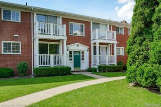 487 N Eton Street B5, Birmingham, MI 48009