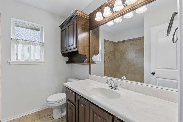 8817 NW 71st Street, Oklahoma City, OK 73132
