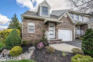 675 Raritan Road 24, Clark, NJ 07066