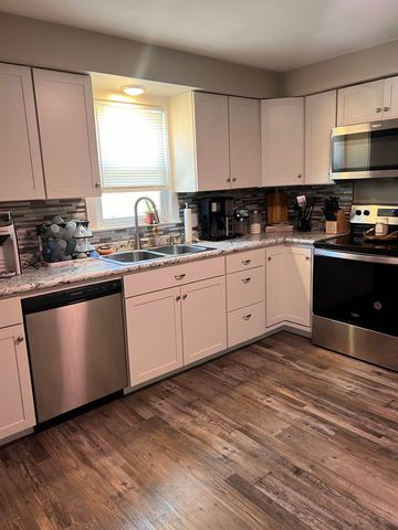 964 Iron Ore Rd, Spartanburg, SC 29303