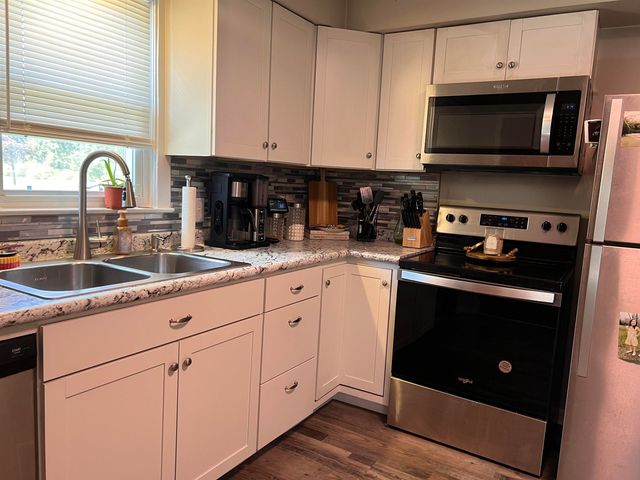 964 Iron Ore Rd, Spartanburg, SC 29303