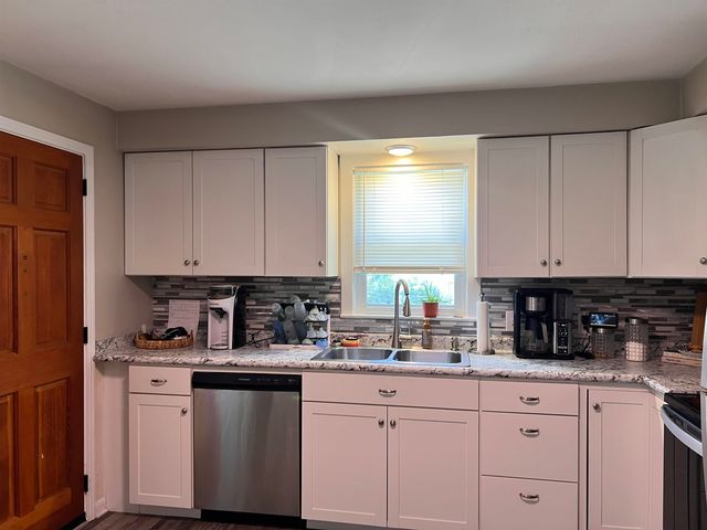 964 Iron Ore Rd, Spartanburg, SC 29303