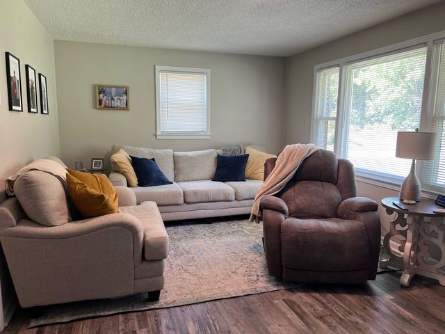 964 Iron Ore Rd, Spartanburg, SC 29303