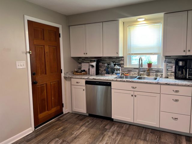 964 Iron Ore Rd, Spartanburg, SC 29303