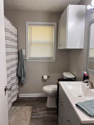 964 Iron Ore Rd, Spartanburg, SC 29303