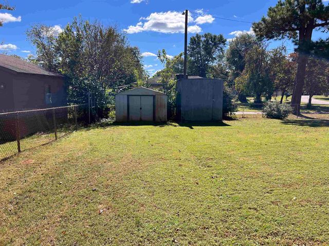 964 Iron Ore Rd, Spartanburg, SC 29303