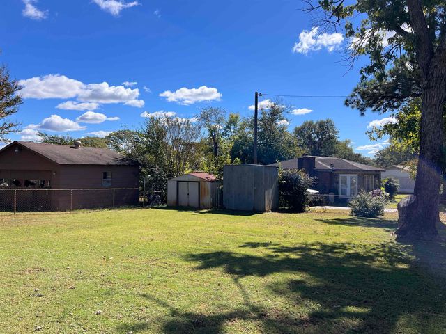 964 Iron Ore Rd, Spartanburg, SC 29303