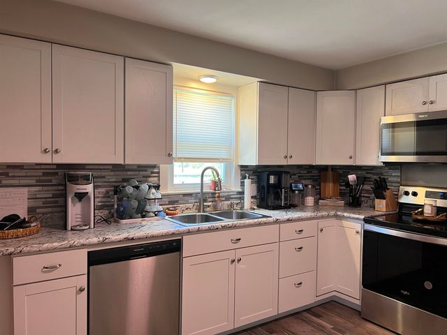 964 Iron Ore Rd, Spartanburg, SC 29303