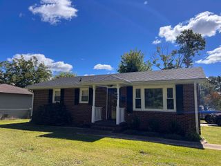 964 Iron Ore Rd, Spartanburg, SC 29303