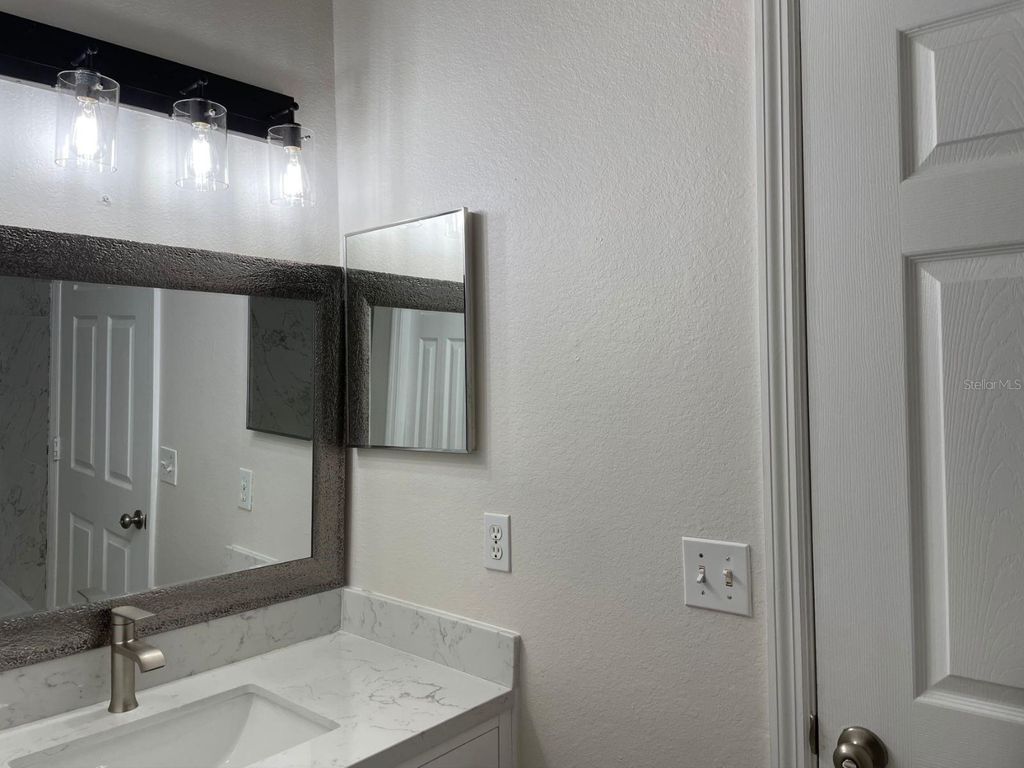 Image 21 of property listing at 6673 TIME SQUARE AVENUE 102, Orlando, FL 32835