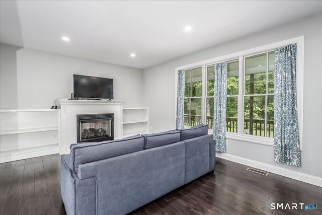 127 Putnam Park Road, Bethel, CT 06801