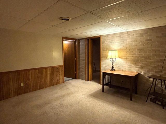 1931 N SUMMIT STREET, Appleton, WI 54914