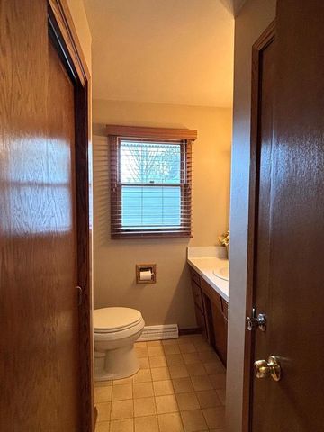 1931 N SUMMIT STREET, Appleton, WI 54914