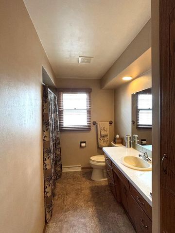 1931 N SUMMIT STREET, Appleton, WI 54914