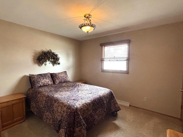 1931 N SUMMIT STREET, Appleton, WI 54914