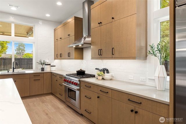 13121 NE 104th Street, Kirkland, WA 98033