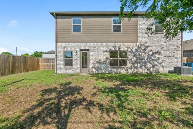 1516 Kinglet Street, Desoto, TX 75115