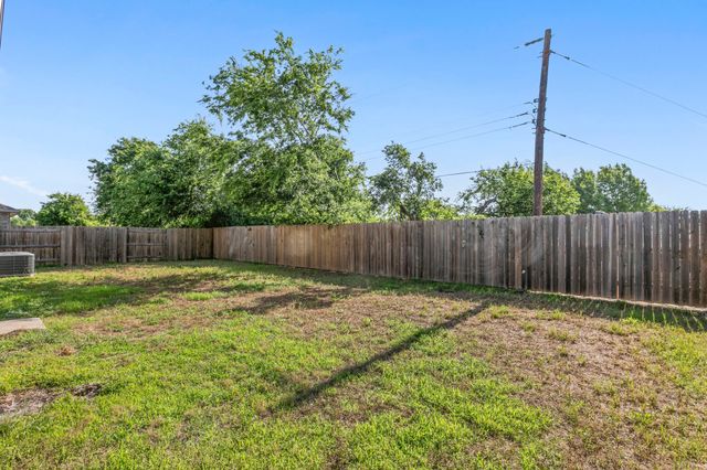 1516 Kinglet Street, Desoto, TX 75115