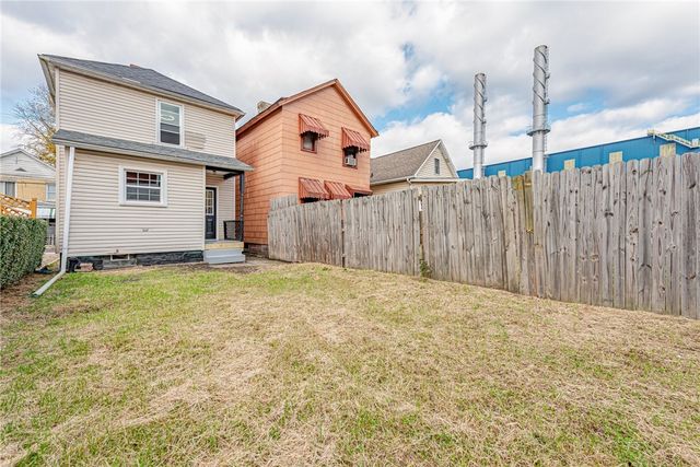 1112 Stieren Ave, Brackenridge, PA 15014