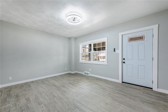 1112 Stieren Ave, Brackenridge, PA 15014