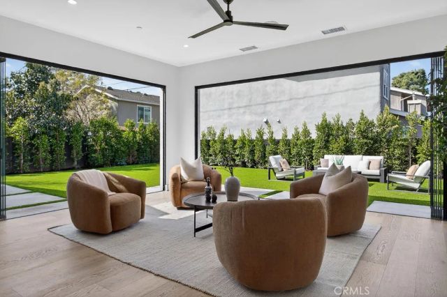 2587 Willo Lane, Costa Mesa, CA 92627