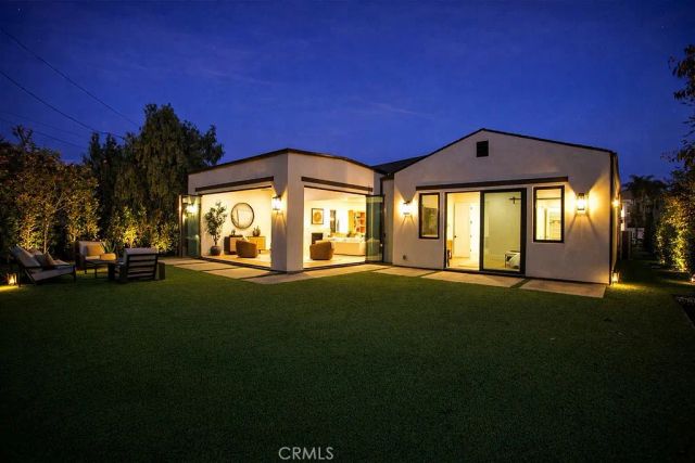 2587 Willo Lane, Costa Mesa, CA 92627