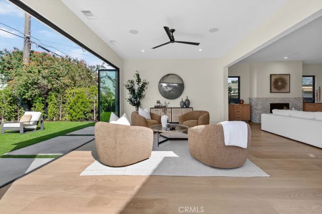 2587 Willo Lane, Costa Mesa, CA 92627