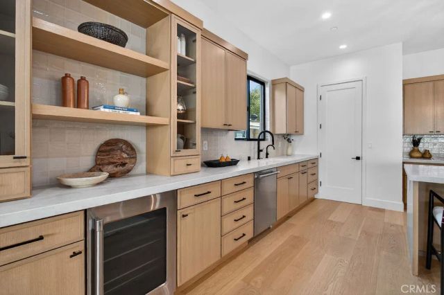 2587 Willo Lane, Costa Mesa, CA 92627