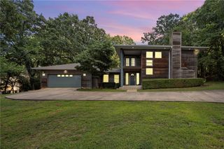 1705 E Mission Boulevard, Fayetteville, AR 72703