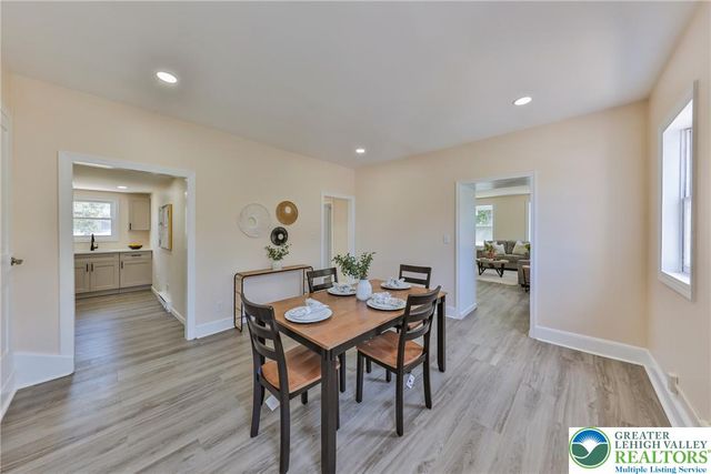 1113 East Emmaus Avenue, Allentown City, PA 18103