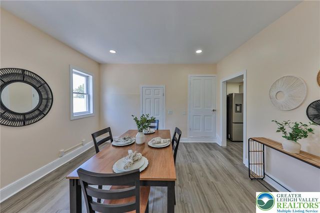 1113 East Emmaus Avenue, Allentown City, PA 18103