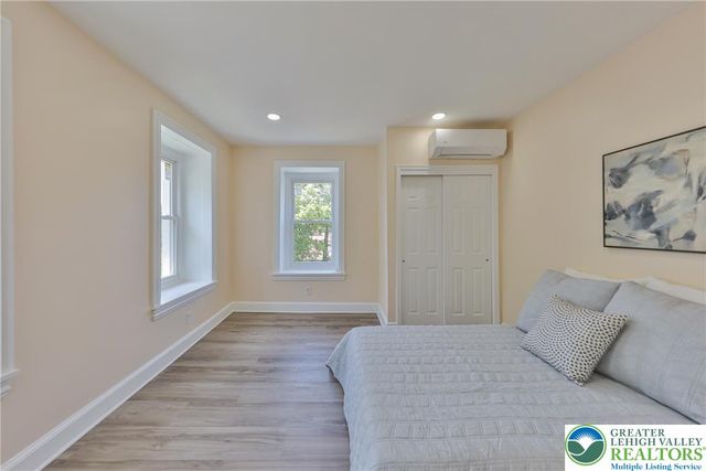1113 East Emmaus Avenue, Allentown City, PA 18103