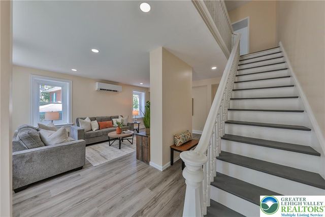 1113 East Emmaus Avenue, Allentown City, PA 18103