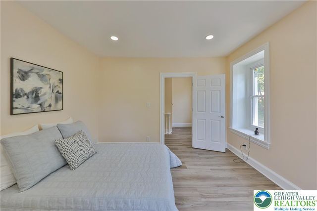1113 East Emmaus Avenue, Allentown City, PA 18103