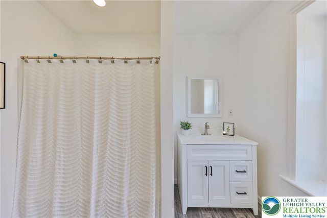1113 East Emmaus Avenue, Allentown City, PA 18103