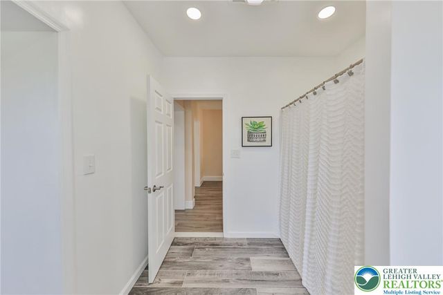 1113 East Emmaus Avenue, Allentown City, PA 18103