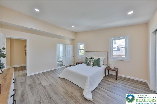 1113 East Emmaus Avenue, Allentown City, PA 18103