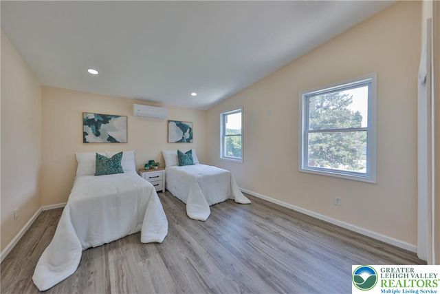 1113 East Emmaus Avenue, Allentown City, PA 18103
