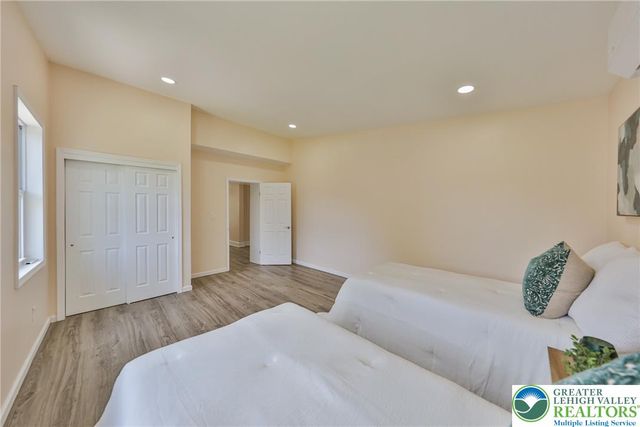 1113 East Emmaus Avenue, Allentown City, PA 18103